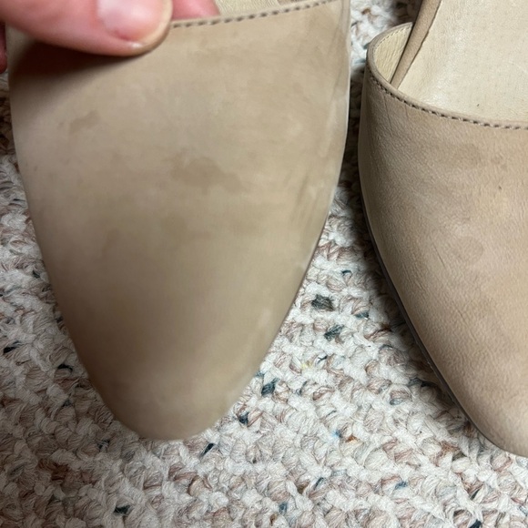 Eileen Fisher Tan Heels with Ankle Strap and Pointed Toe - Picture 3 of 12